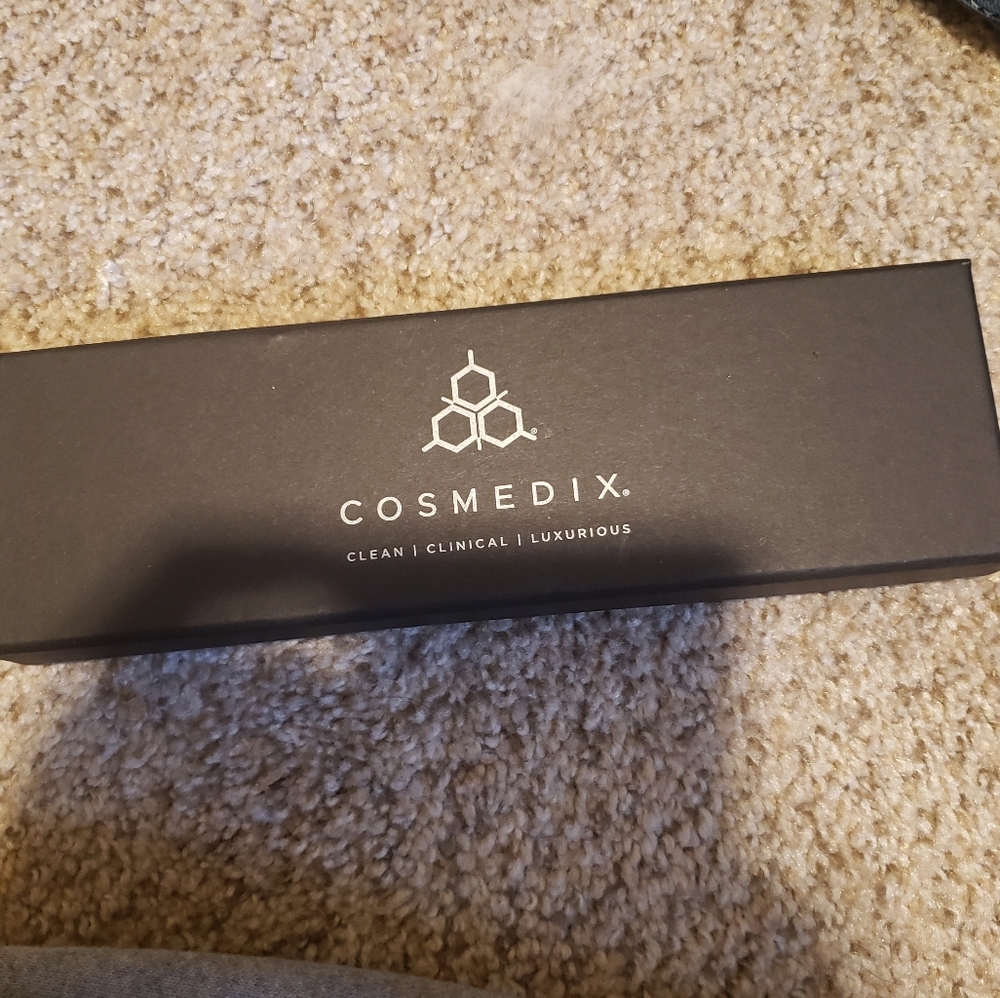 Cosmetic roller